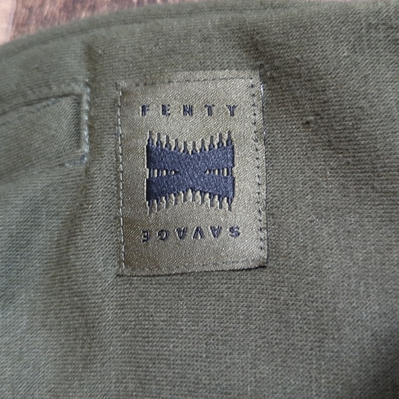 Savage X Fenty Xssential Oversized Rolled Cuff Jogger Olive Grey Unisex Medium - Picture 4 of 10